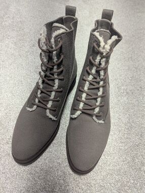 Rothy's Sparrow The Cozy Laced Lug Boot, size 10.5, NWOB